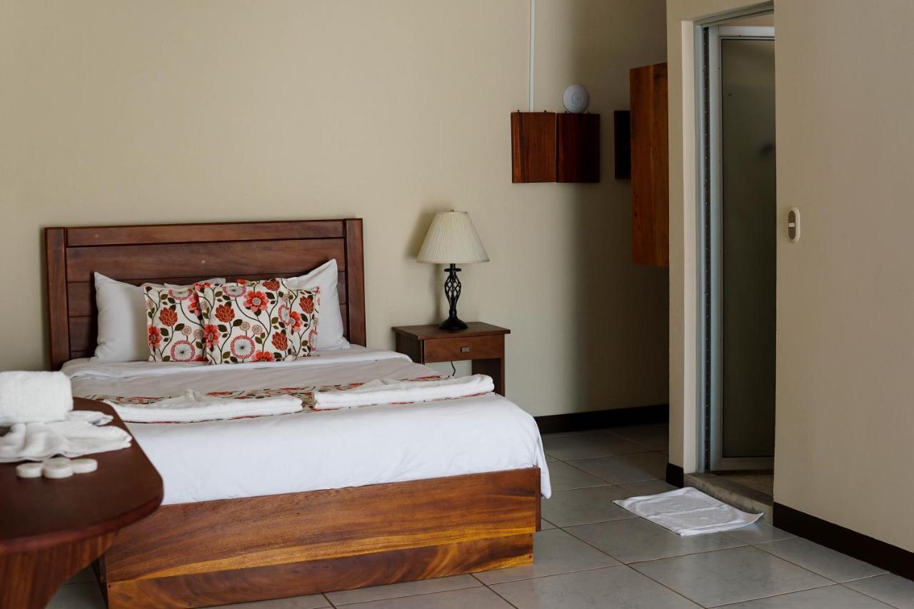 Hotel Puerta Del Cielo Quepos Zewnętrze zdjęcie