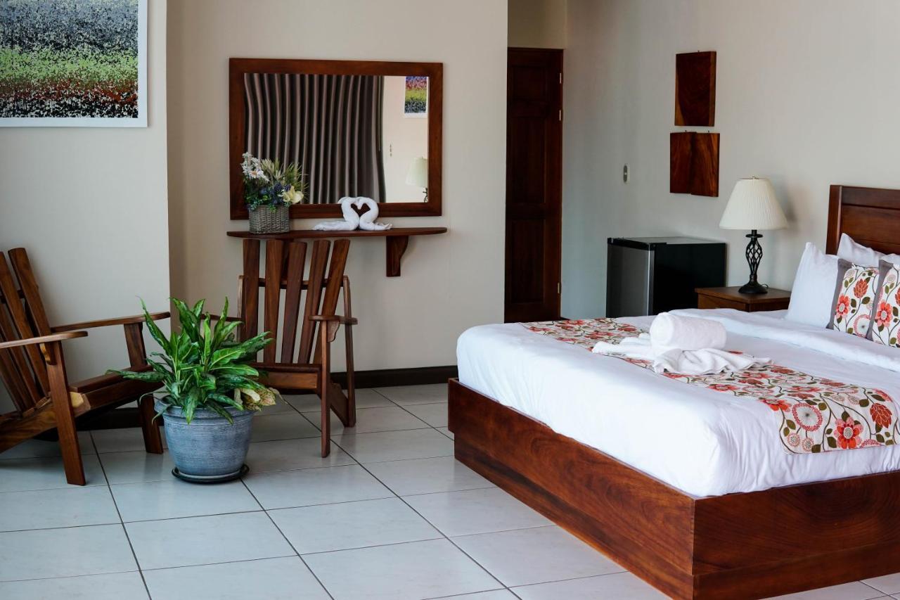 Hotel Puerta Del Cielo Quepos Zewnętrze zdjęcie