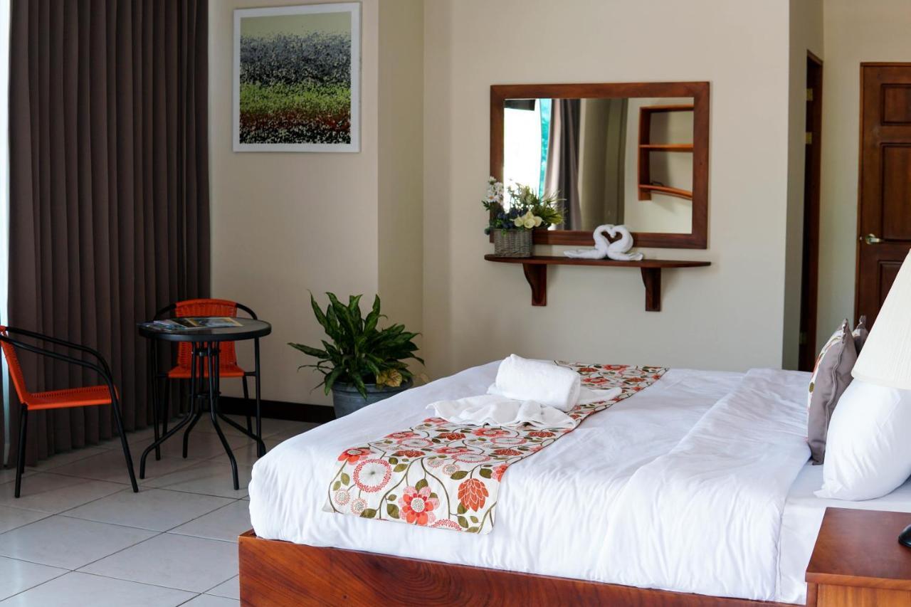 Hotel Puerta Del Cielo Quepos Zewnętrze zdjęcie