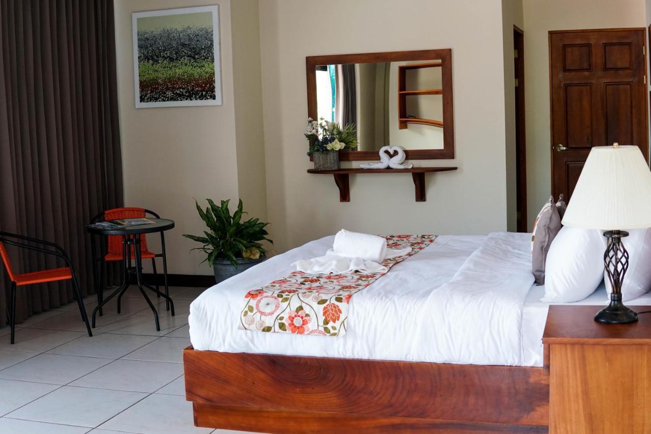 Hotel Puerta Del Cielo Quepos Zewnętrze zdjęcie